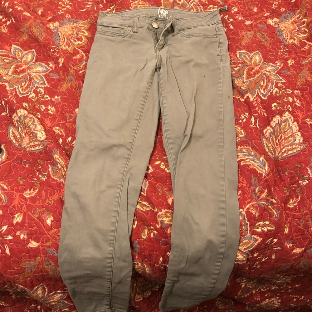 Women’s skinny jeans